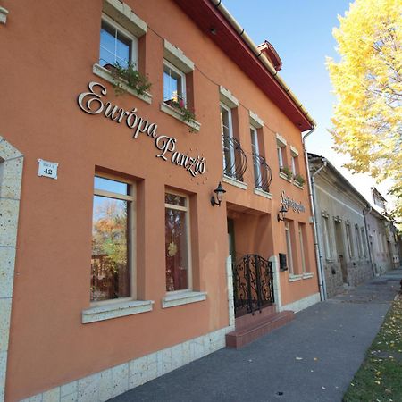 Europa Panzio Bed & Breakfast Eger Exterior photo