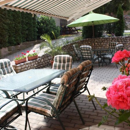 Europa Panzio Bed & Breakfast Eger Exterior photo